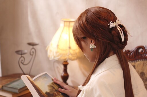 從金融交易到手作飾品：風羽紀年以手工原創飾品，為日常注入夢境與故事