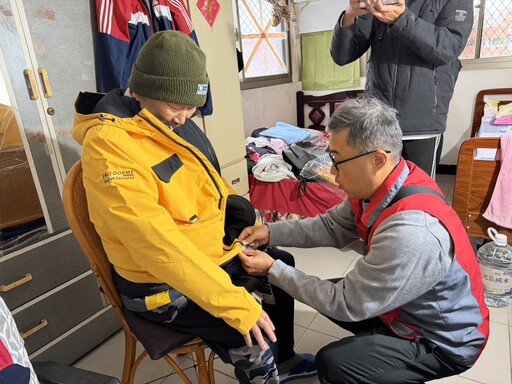 關懷五股區高齡榮民 新北榮服處寒天送暖到府