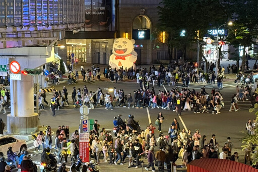 新北歡樂耶誕城人次逾160萬 搭乘大眾運輸暢遊更開心