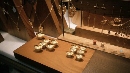 中山區珠寶銀樓「金寶峰」：一甲子信用傳承，日本遊客爭相到訪的黃金精品殿堂