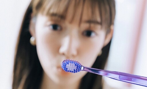 日本No.1 全新多巴胺寬頭牙刷 EBiSU惠百施橫掃社群平台