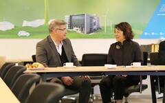 嘉義市長率團參訪台達電歐洲總部 交流永續城市智慧管理