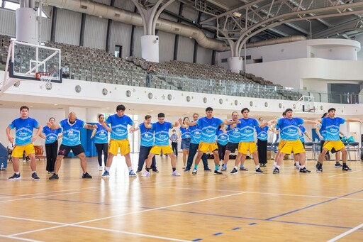 紐西蘭毛利文化藝術團參訪南投普台高中 雙方舉行籃球友誼賽