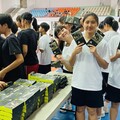 雲縣議員蔡岳儒引薦企業捐贈護具 讓偏鄉學子更能實現排球夢
