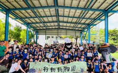 壽山動物園「行動動物園」出擊 走入校園推廣保育知識