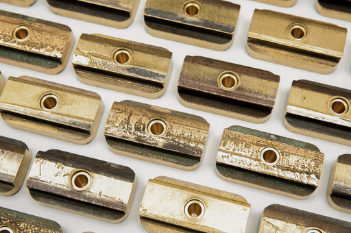 十年沖刷痕跡的魅力 台電文創回收銅材打造文具精品