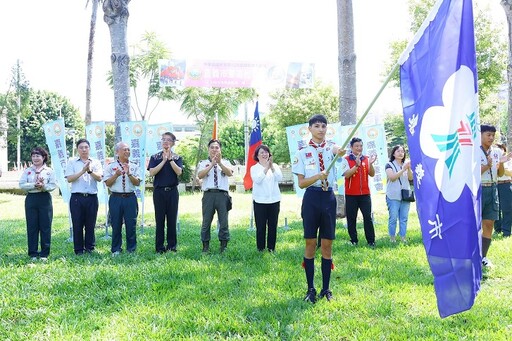 童軍第12次全國大露營 黃敏惠授旗嘉市代表團