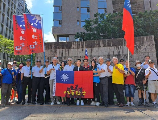 青年任「主角」77陪青年獻花 應曉薇促成退伍軍人感動