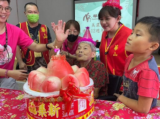 82歲梁阿嬤首度過生日 感恩茶會見證愛的奇蹟