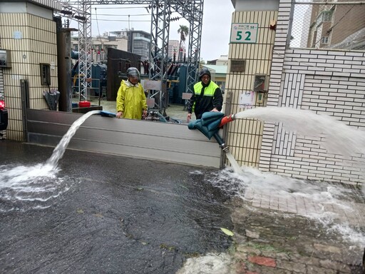 凱米雨量驚人高雄災情慘重！市區多處淹水 電力搶修被迫放緩
