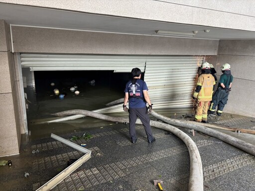 高市府全面動員、72小時大作戰 今午前完成搶救民宅地下室積淹水