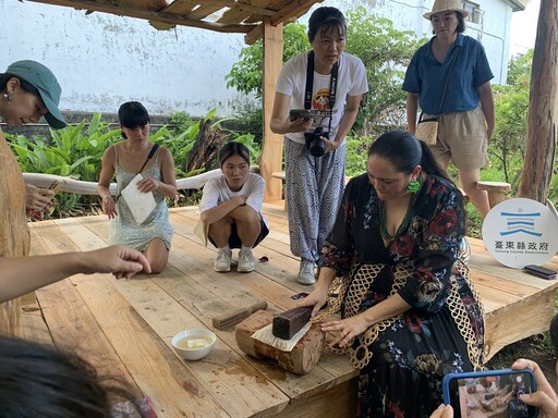 南島漣藝國際駐村交流 東加與台東樹皮工藝蹦出火花