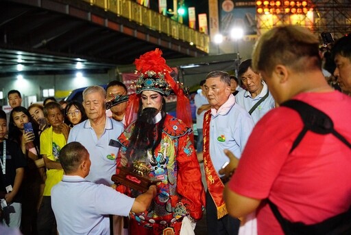 迎鬼月放水燈 2024宜蘭水燈節遶境祈安