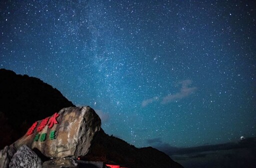 英仙座流星雨壯麗登場 七夕情人節來佳樂水許願