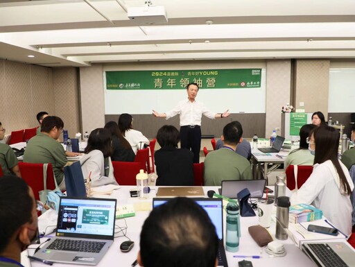 開拓青年學子新視野 翁章梁至嘉縣青年領袖營分享