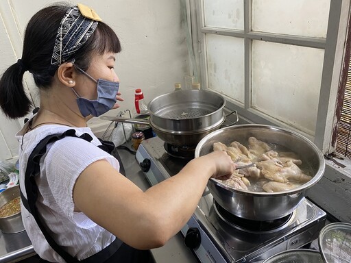 移民署邀新住民DIY「雞飯」 海南家鄉味在嘉飄香