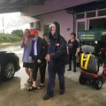 竹山老翁騎電動代步車大雨中迷航 雲林莿桐警機智找線索助返家