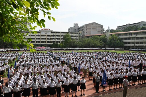 中山工商開學典禮 古禮拜師、AI技術、主廚班齊頭並進