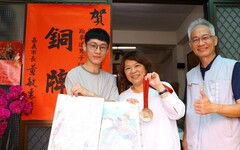 2024巴黎帕運嘉市蕭翔文選手奪男子跆拳道銅牌 黃敏惠道賀