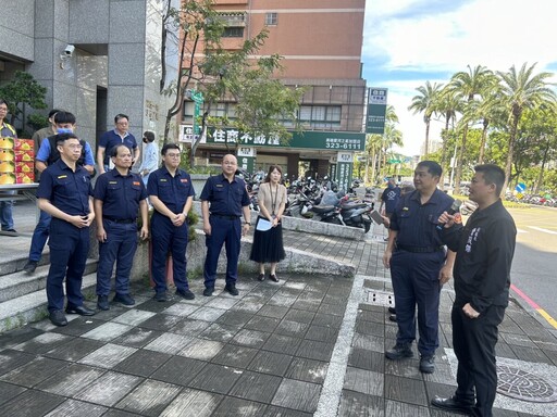 曾俊傑送暖500盒水梨 感謝基層警員守護高雄平安