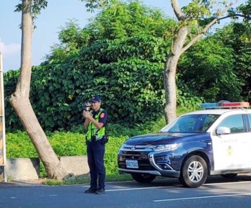 響應交通安全月 北港警加強駕駛與行人守法習慣宣導