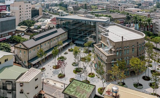 嘉義市行動書車「閱讀浪」×嘉美館-閱讀結合藝術 感受生活的美好