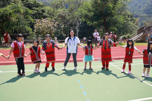 第三所原住民族實驗學校 南豐德固達雅賽德克族民族小學揭牌