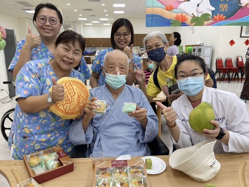 嘉榮護理之家與榮民（眷）及住民長輩 以茶香、藝文迎接中秋佳節