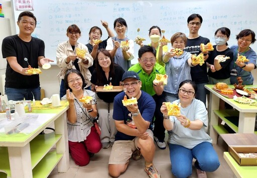 正修視傳「秀色不可餐」 食物模型產業培育新星