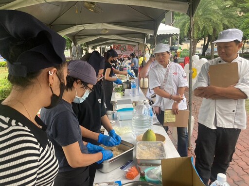 越南蝦料理擄獲高雄味蕾 國際美食PK賽激烈競爭