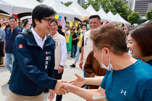 陳其邁出席正德佛堂攜手園遊會 感恩有您並提醒防颱準備