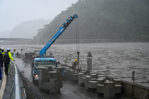 山陀兒豪雨太麻里溪水暴漲 饒慶鈴視察請相關單位監測水位