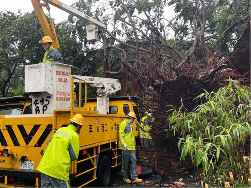 山陀兒颱風登陸 台電加派人力馳援南部力拚儘速復電