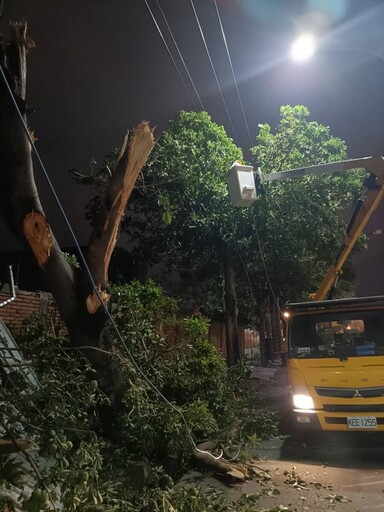 台電全台動員 力拼今晚林園汕尾養殖區復電