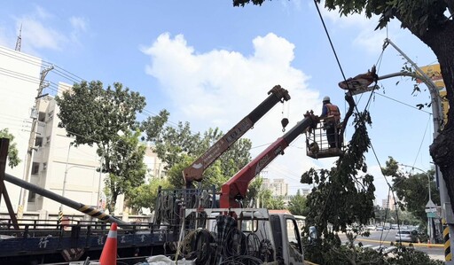 山陀兒颱風後續搶修 高雄百餘路口交通恢復正常