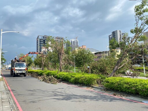 高市土開處及工程廠商通力合作 鐵路地下化園道災後環境整復