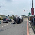 交通亮紅燈 三民區金鼎路車禍自撞翻車事故多