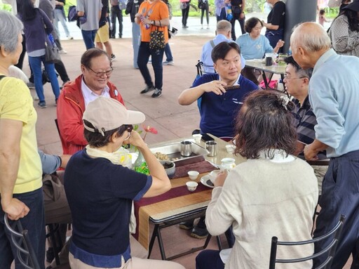 相約冬山河生態綠舟 宜蘭大學校友總會聯誼活動場面溫馨