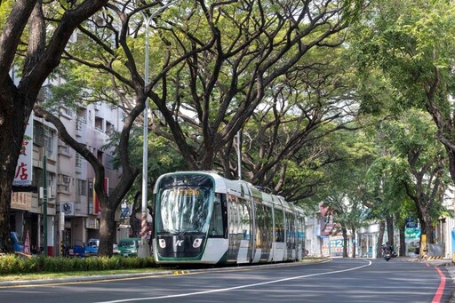 高雄輕軌成圓一週年榮獲五大獎 AI科技智慧鐵道 運量突破1200萬