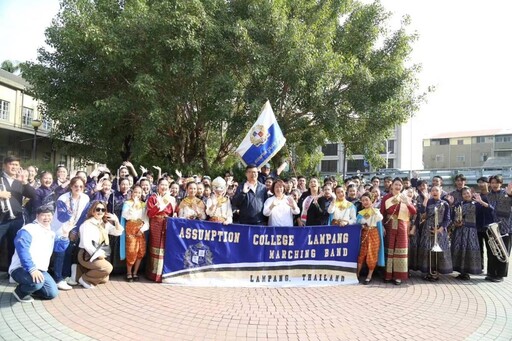 泰國管樂常勝軍南邦易三倉管樂團 驚喜快閃開嘉市集