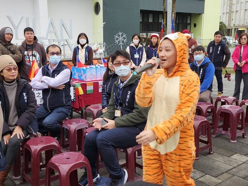 宜蘭市114年元旦升旗典禮送好禮 陳美玲邀市民共享美食