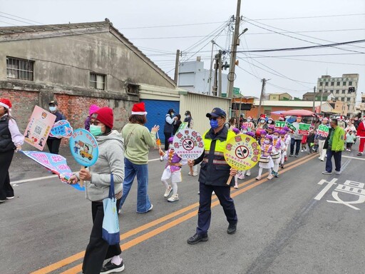 幼兒園「嬌」點訪臺西分局報佳音 員警宣導道安、婦安與識詐