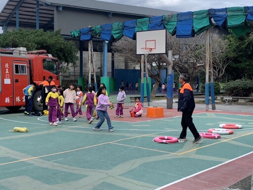 雲林縣消防局前進校園 宣導防火防災觀念