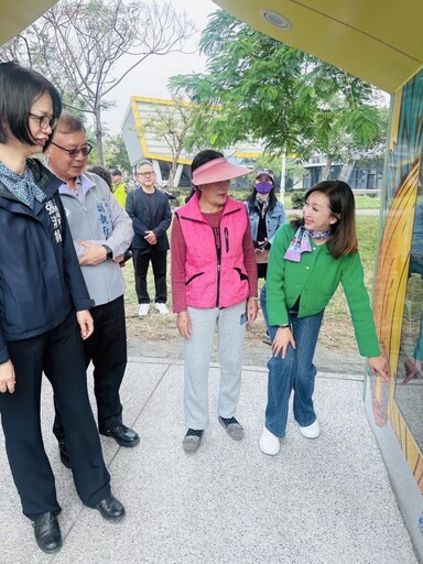 李雨庭成功爭取！打造「林園最美候車亭」 洋蔥造型幸福啟用