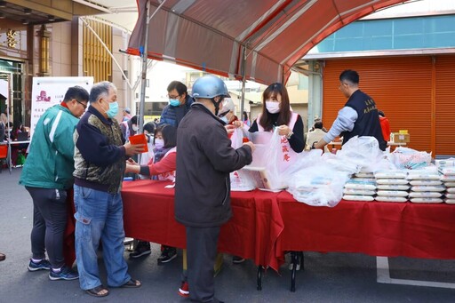 九華山地藏庵冬令救濟活動 與市府攜手打造幸福嘉市