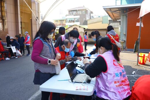 九華山地藏庵冬令救濟活動 與市府攜手打造幸福嘉市