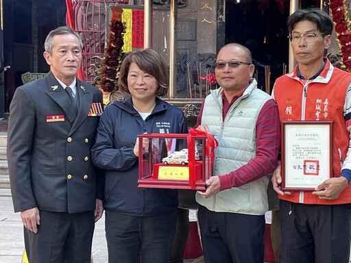 嘉義市桃城聖母慈善會捐贈救護車守護市民 消防局119消防節祈福暨公益活動