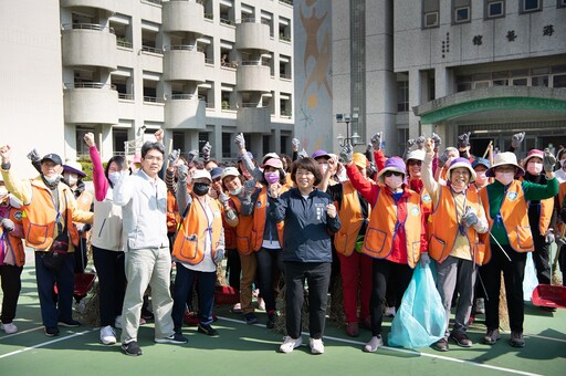 除舊佈新迎新春 嘉市環境清潔週動員百名志工清理嘉園