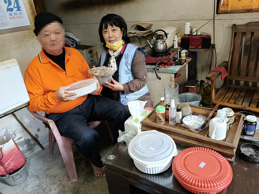 永慶房屋捐愛心年菜 傳遞年味與祝福