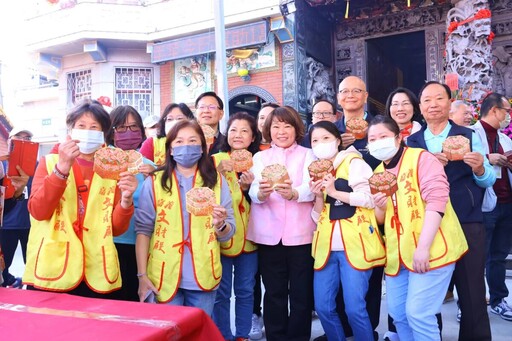 初二走春迎財氣黃敏惠發送限量小紅包 祈願市民好運